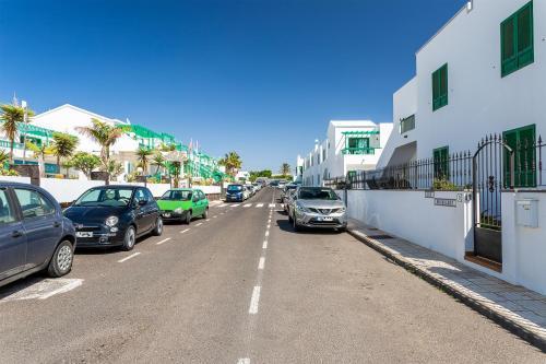 Apartamentos Los Quiqueres Пуэрто дель Кармен Экстерьер фото