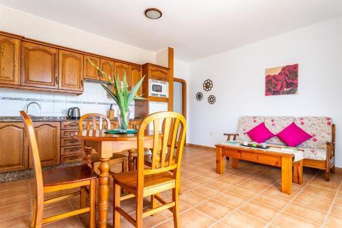 Apartamentos Los Quiqueres Пуэрто дель Кармен Экстерьер фото