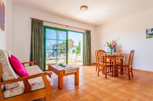 Apartamentos Los Quiqueres Пуэрто дель Кармен Экстерьер фото