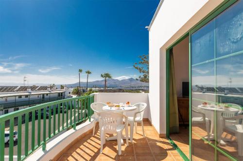 Apartamentos Los Quiqueres Пуэрто дель Кармен Экстерьер фото